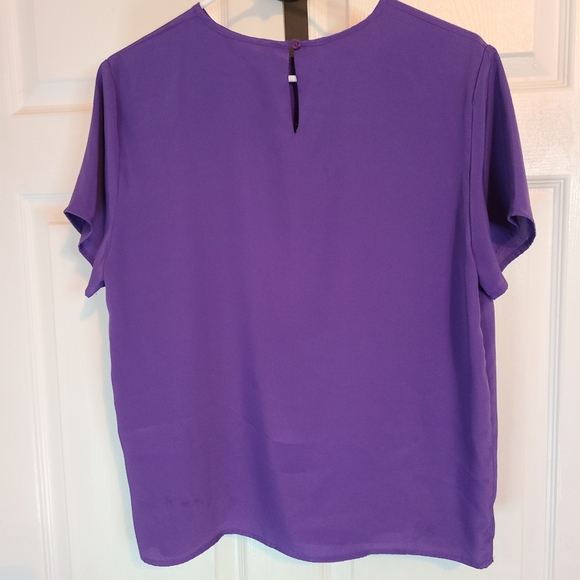 (401) Pembroke Lane Woman's Short Sleeve Blouse, Size: Small Color: Purple - Picture 11 of 13